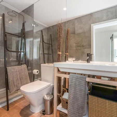 Bairro House Charming בית הארחה 4*