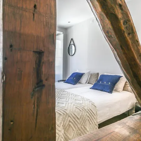 Bairro House Charming 4* ליסבון