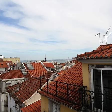Konukevi Bairro House Charming Lisboa