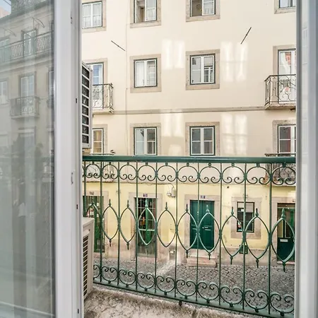 Konukevi Bairro House Charming Lisboa